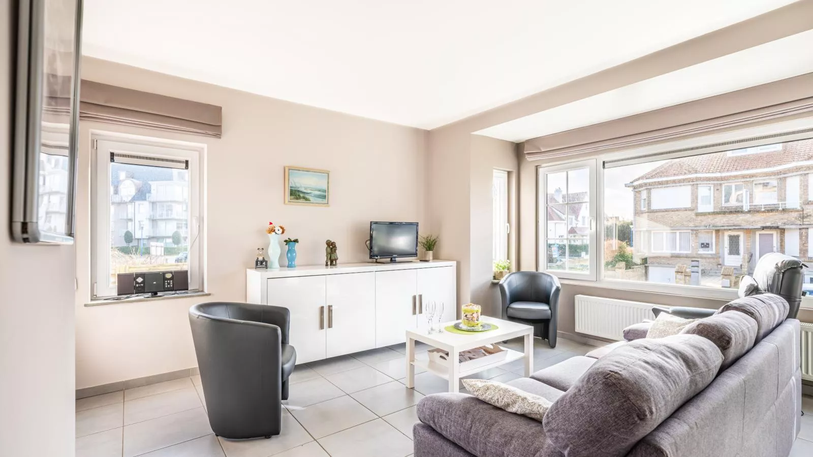 Les Trois Moineaux-Woonkamer