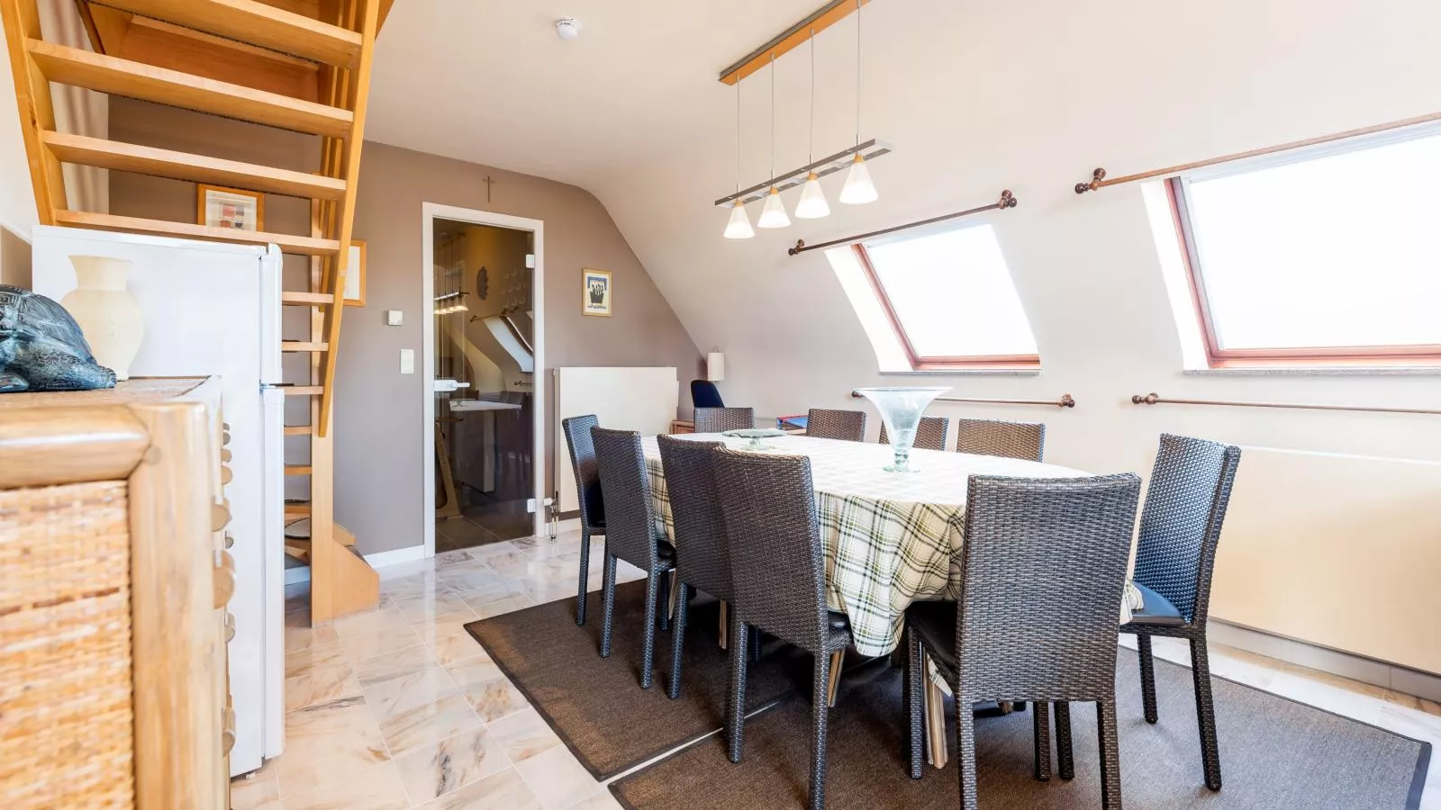 Aubépine troisième-Eetkamer