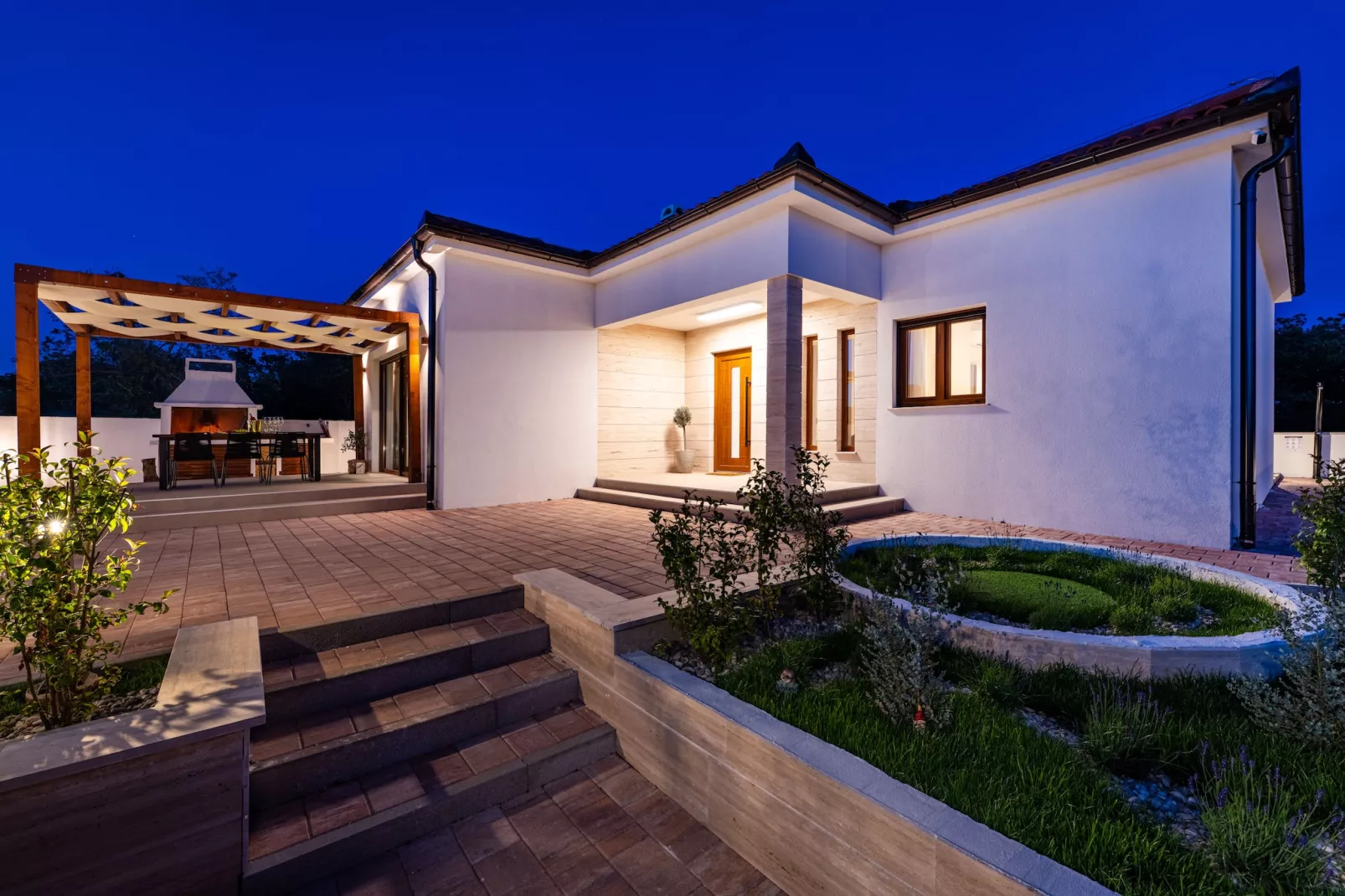 Luxury Villa T&T-Buitenkant zomer