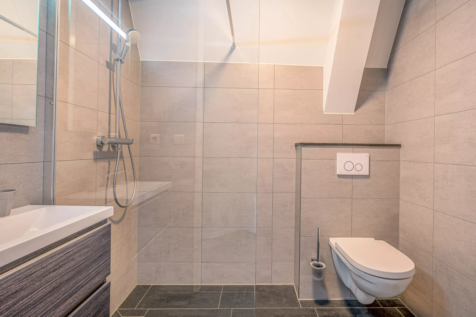 Zeedistel 28-Badkamer