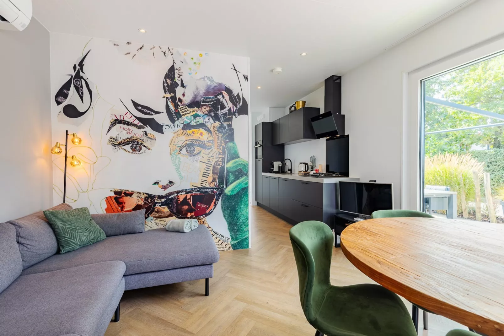 Chalet Julianahoeve | Beachhouse Renesse 2645-Woonkamer