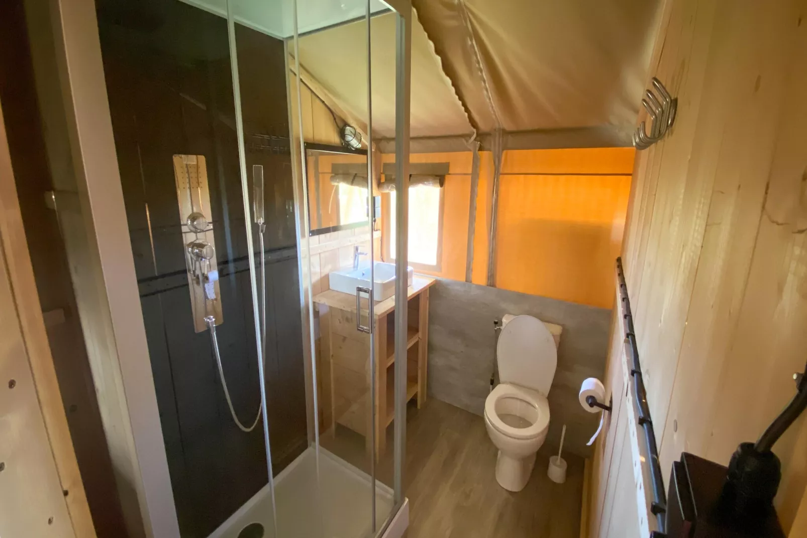 Bloesem Lodge 4 pax - Badkamer