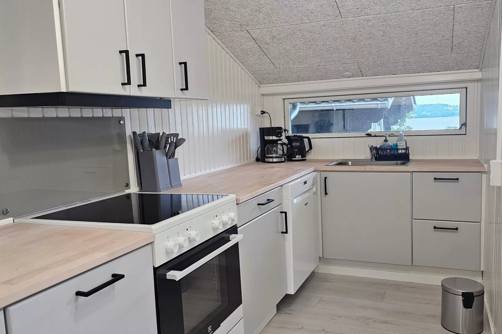 Gezinsvriendelijk huisje vlakbij de kust-Binnen