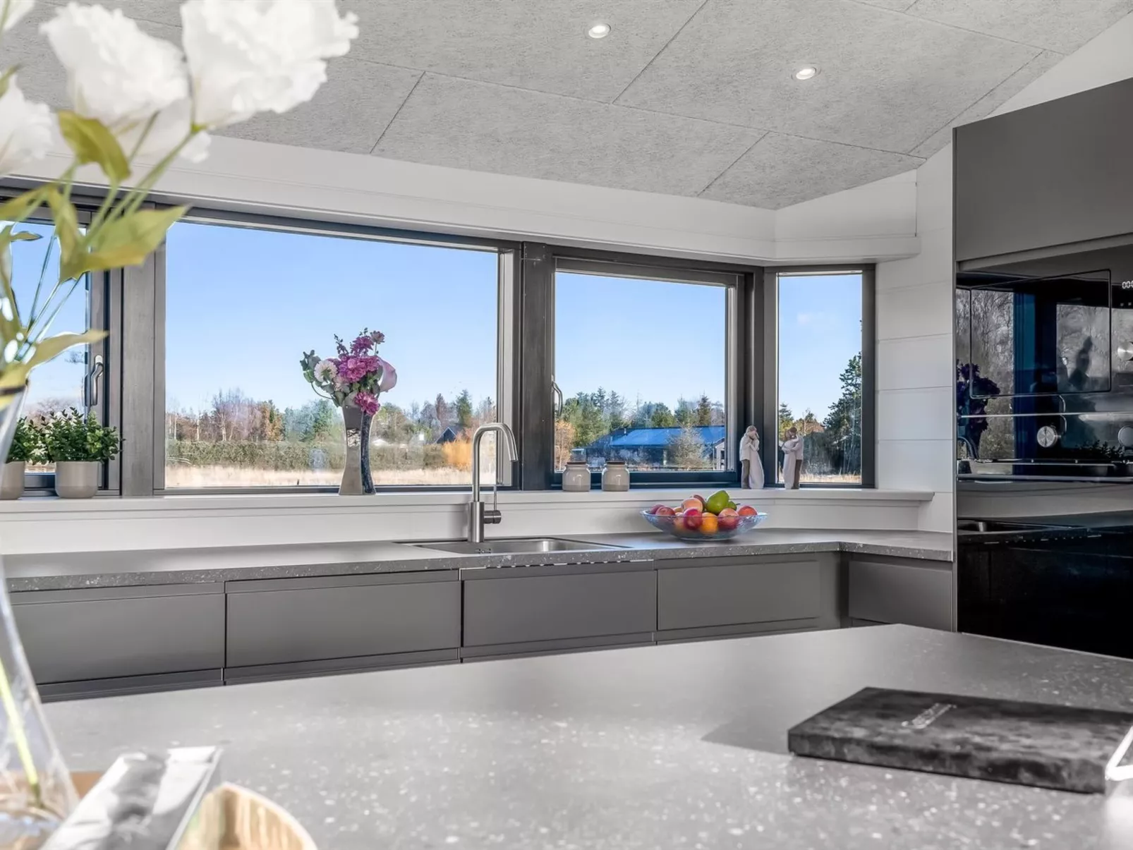 "Daren" - 700m from the sea-Binnen