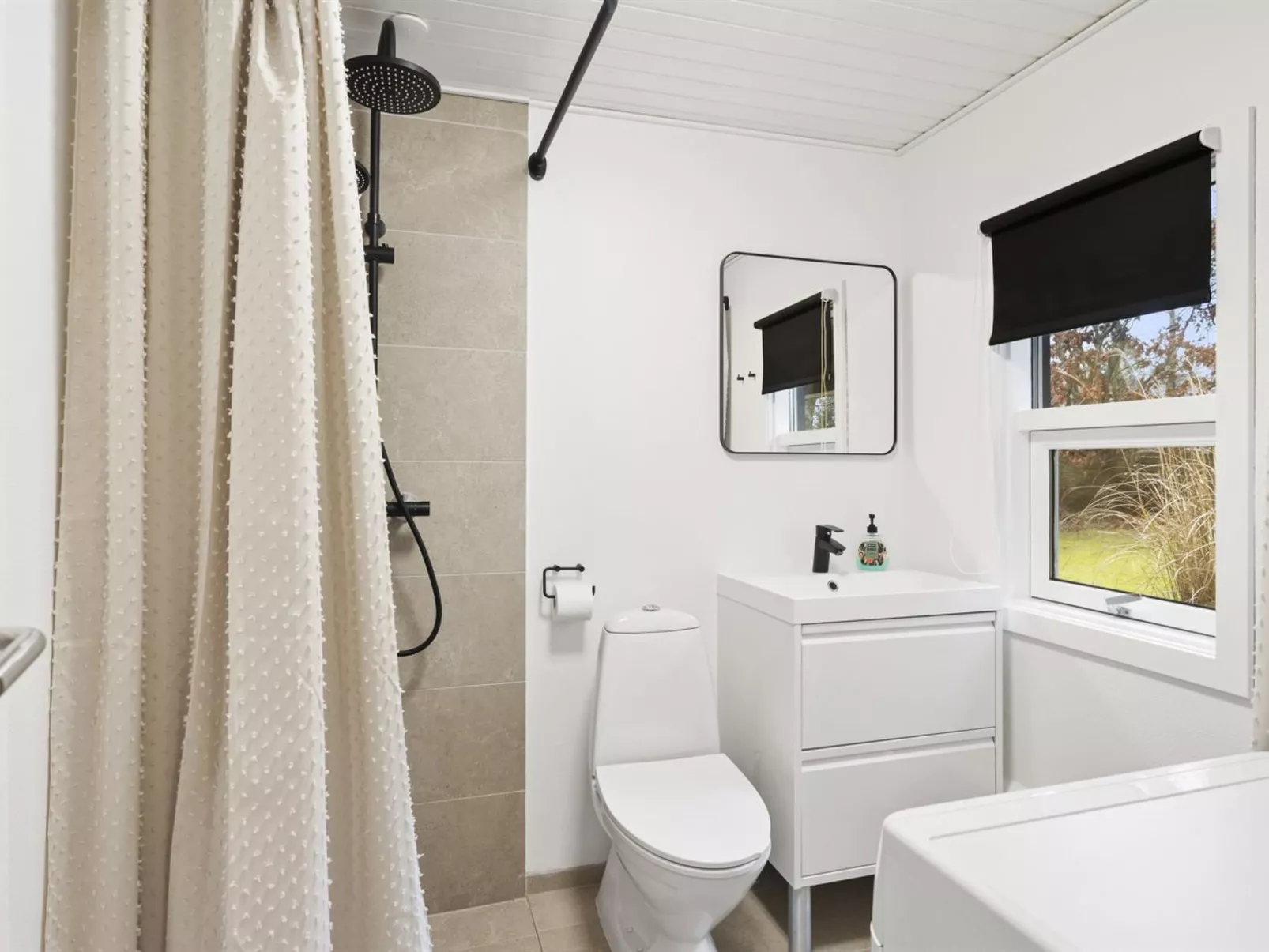 "Elaina" - 290m from the sea-Binnen