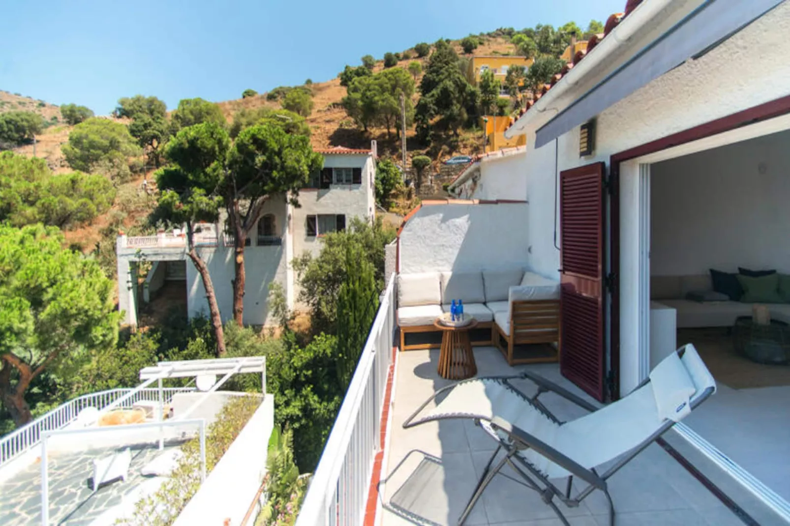 Maison à Roses-Niet-getagd