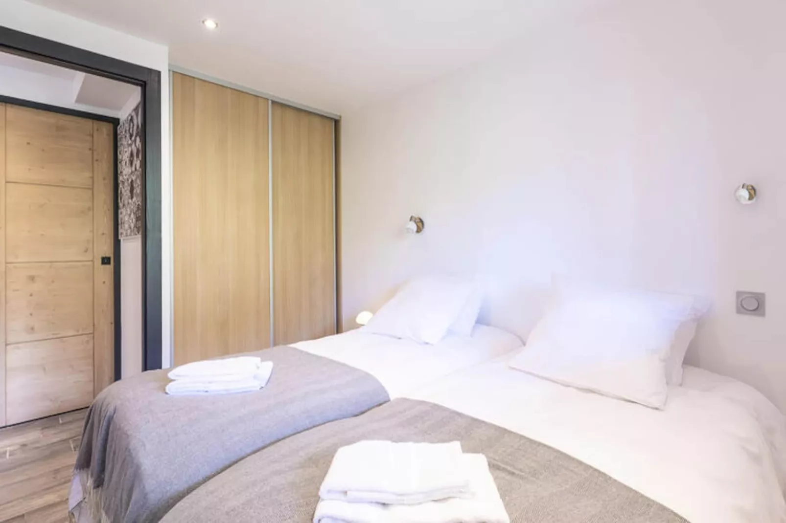 Résidence Samance N°2-Niet-getagd