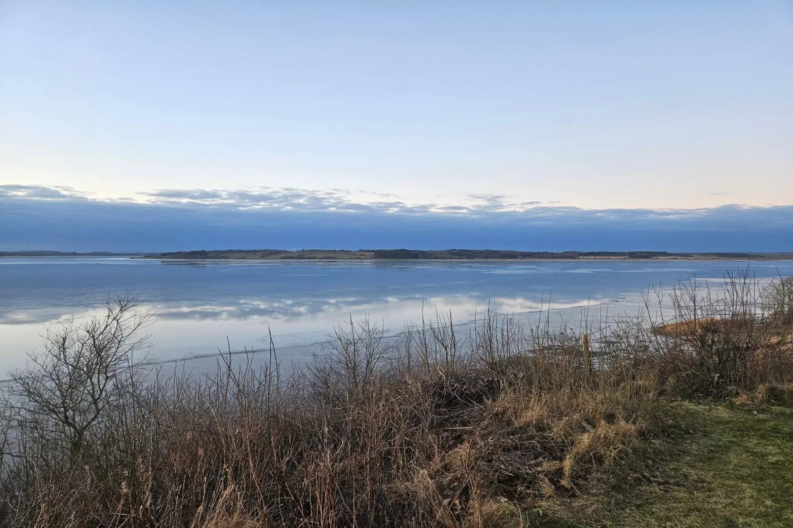 Modern toevluchtsoord met uitzicht -- By Traum Ferienwohnungen-Waterzicht