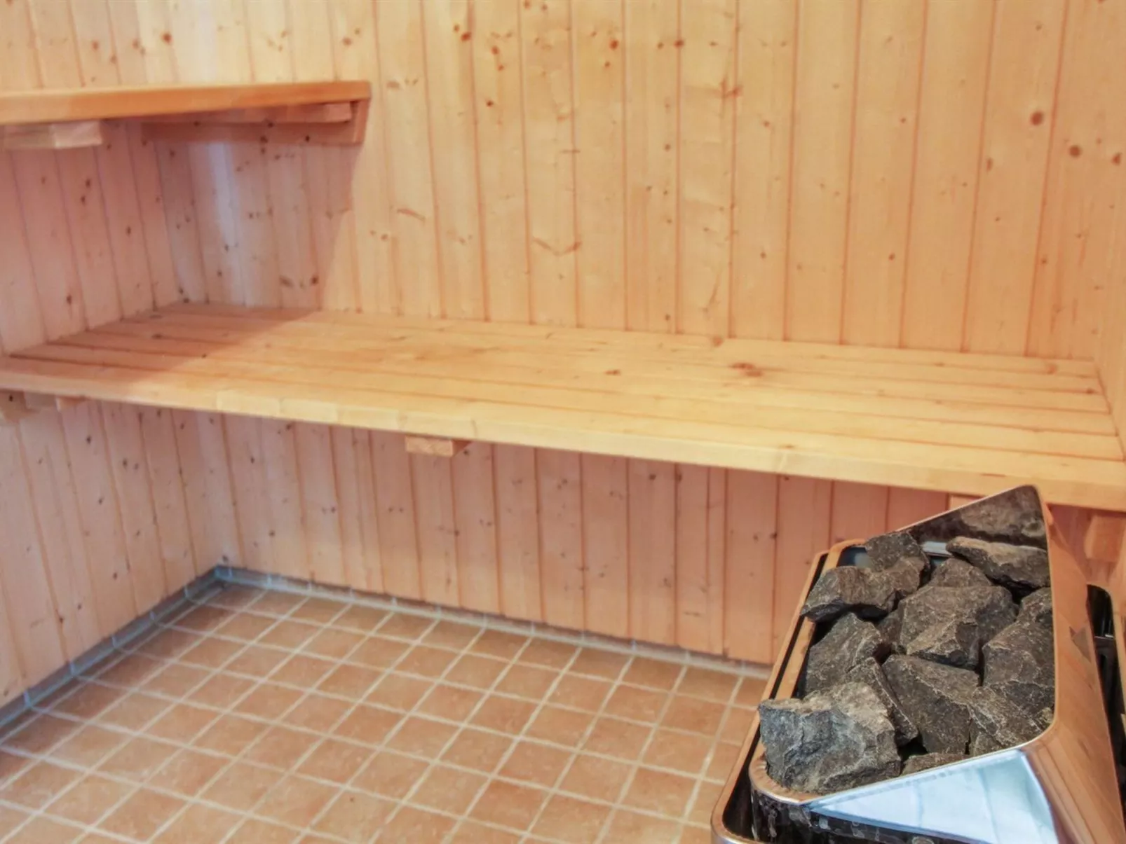 "Eia" - 500m from the sea-Binnen