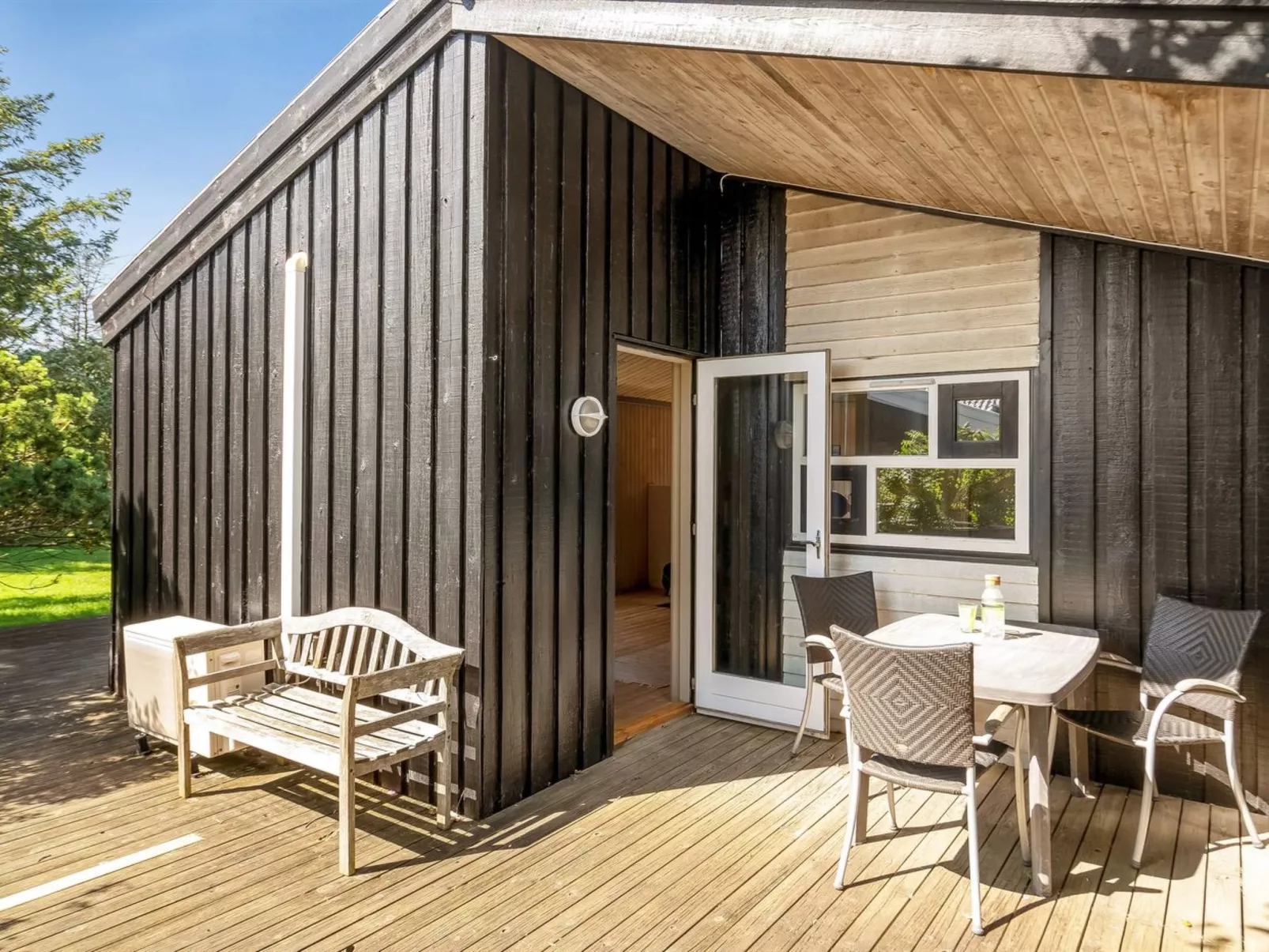 "Lazorka" - 450m from the sea-Buiten