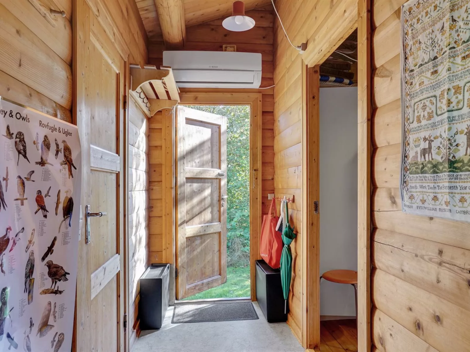 "Thrine" - 100m to the fjord-Binnen