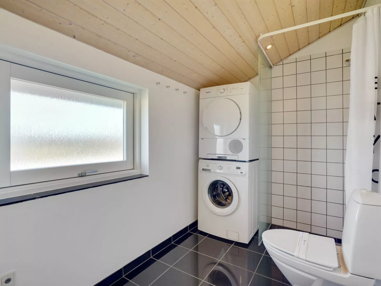 "Hildegunda" - 950m from the sea-Binnen