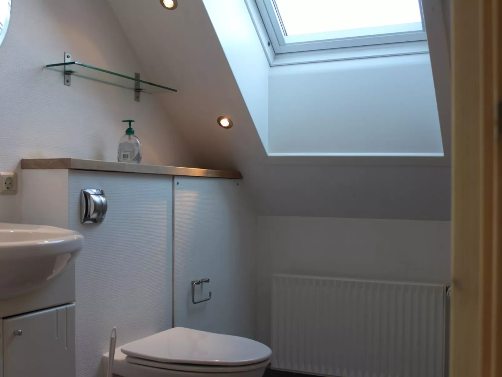 "Tara" - 300m from the sea-Binnen