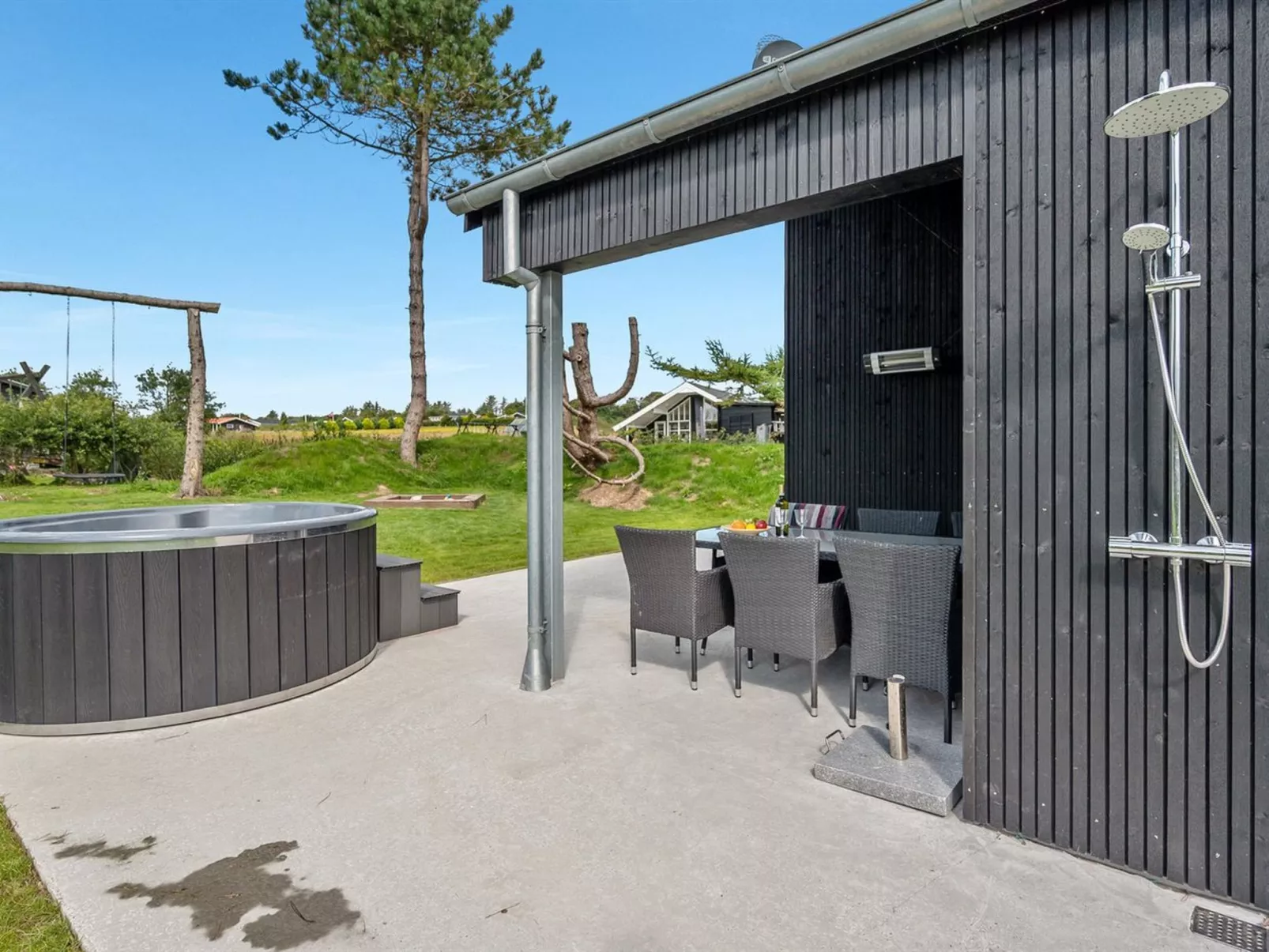 "Elso" - 600m to the fjord-Buiten