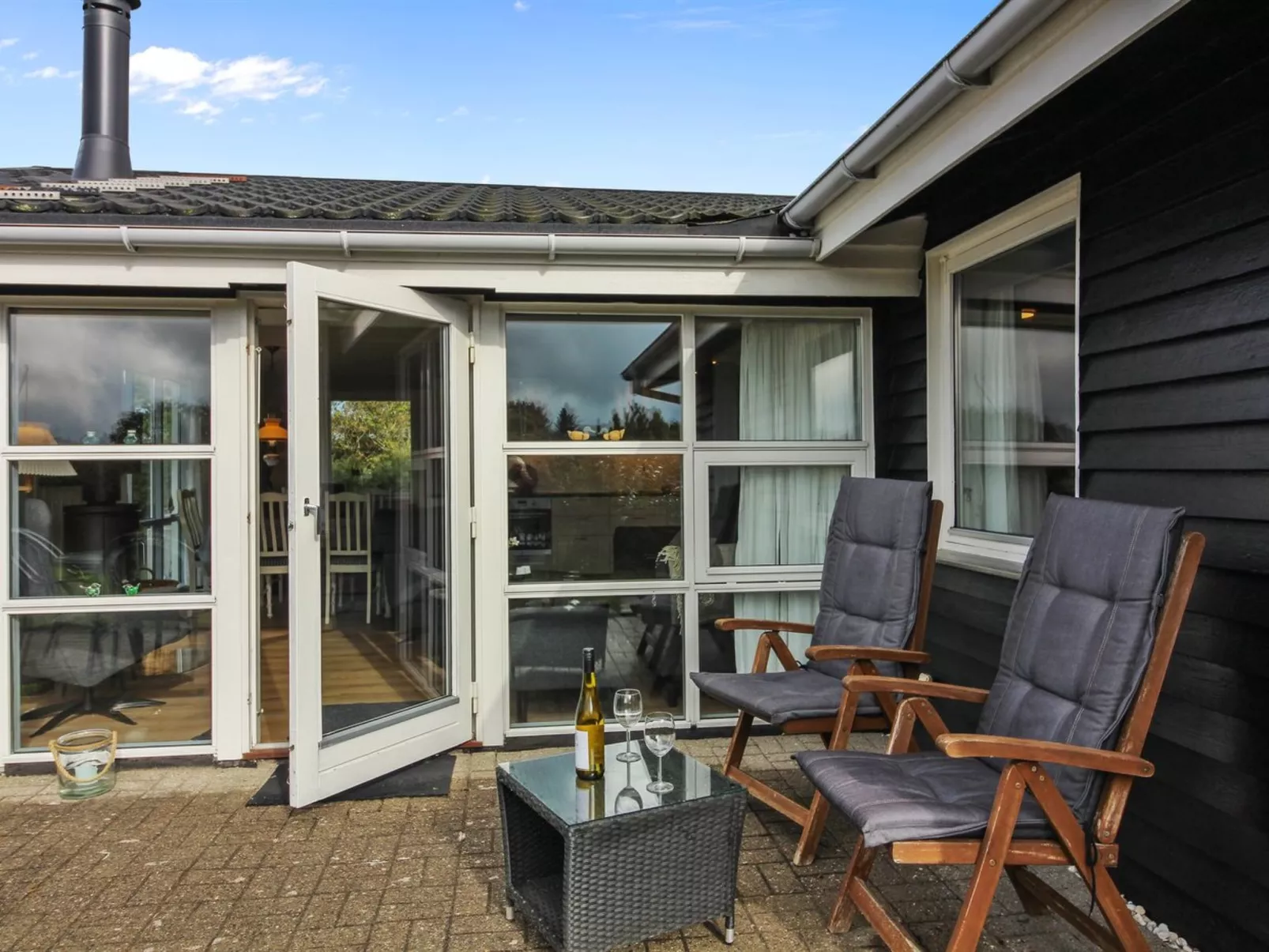 "Alice" - 1.3km from the sea-Buiten