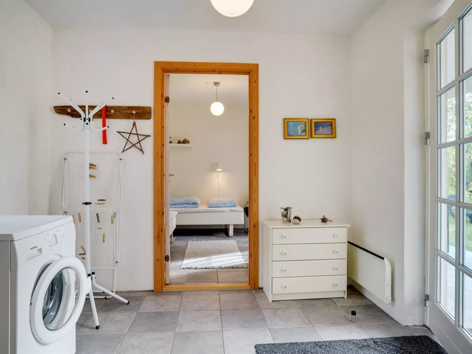 "Hildegunn" - 200m from the sea-Binnen