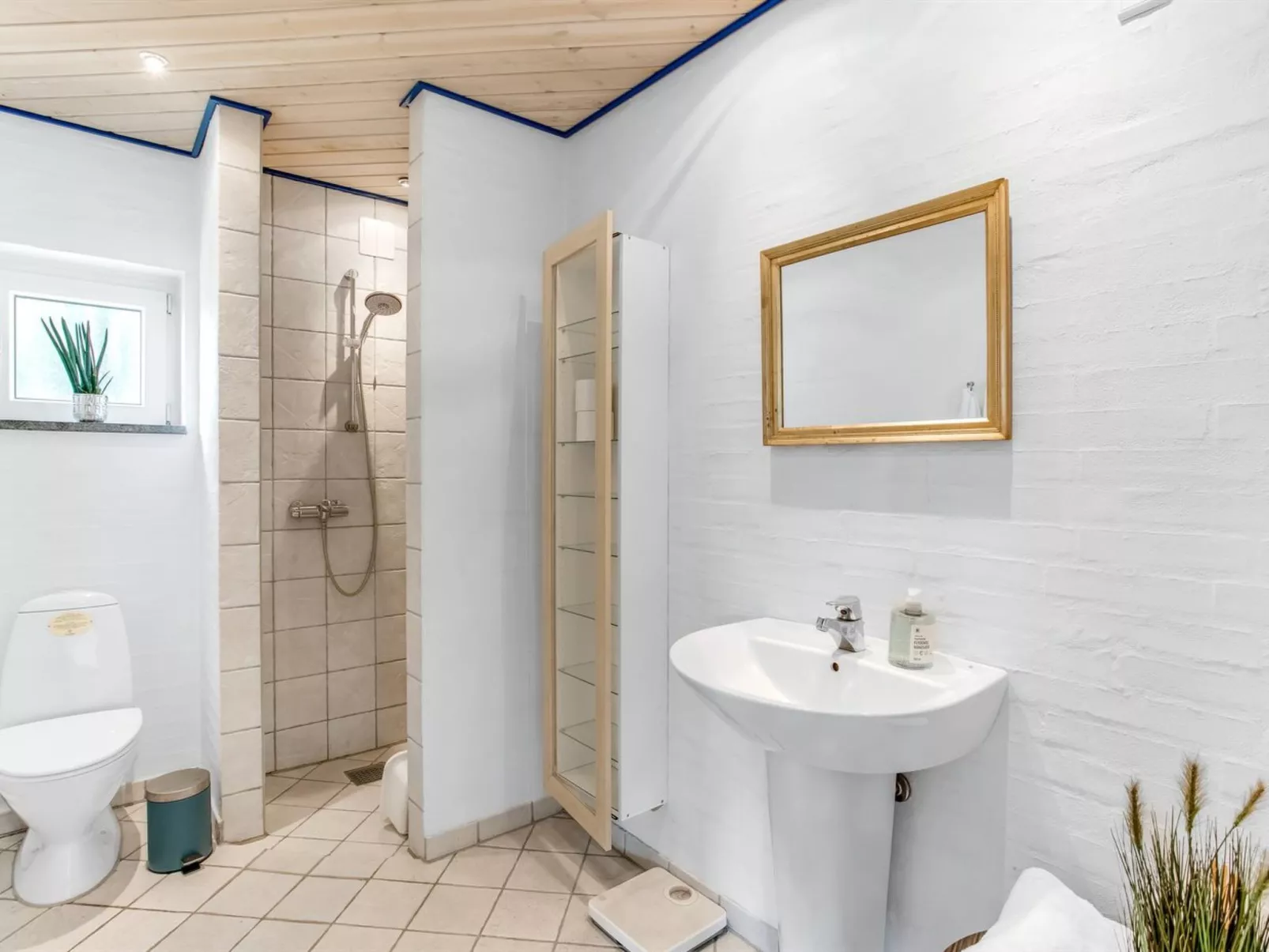 "Sjamme" - 1.2km from the sea-Binnen