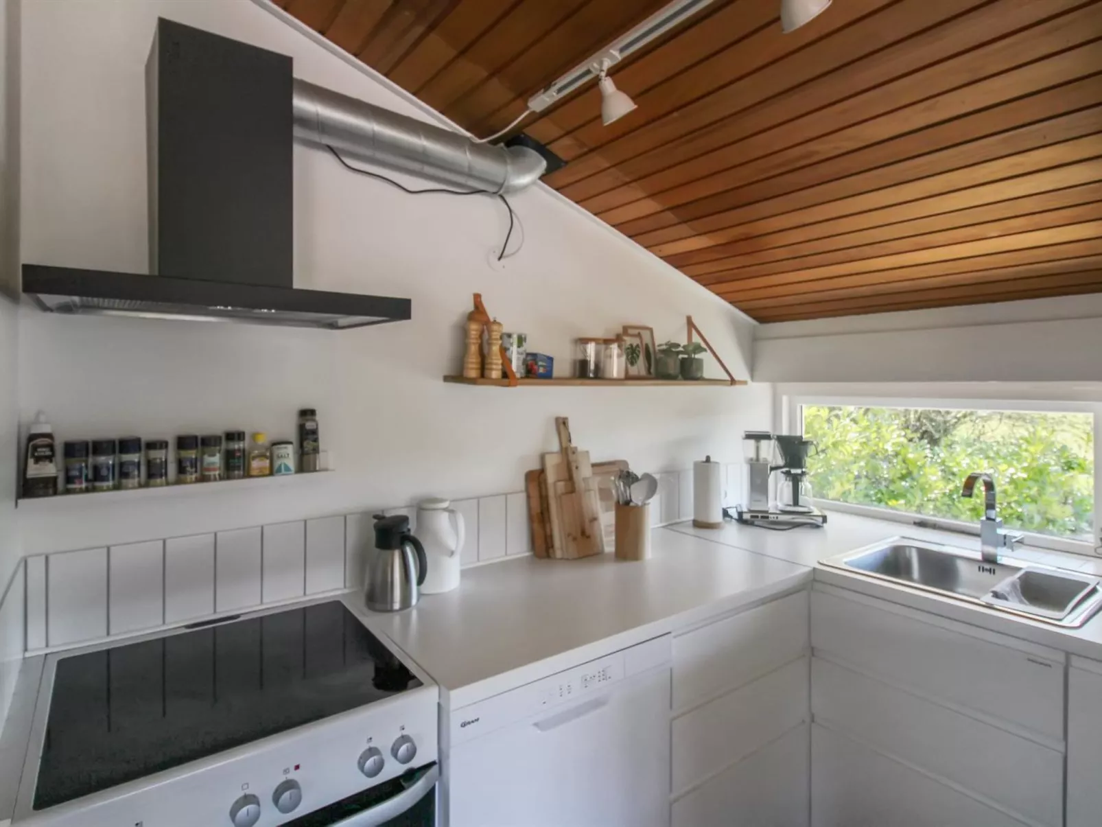 "Takenya" - 400m from the sea-Binnen