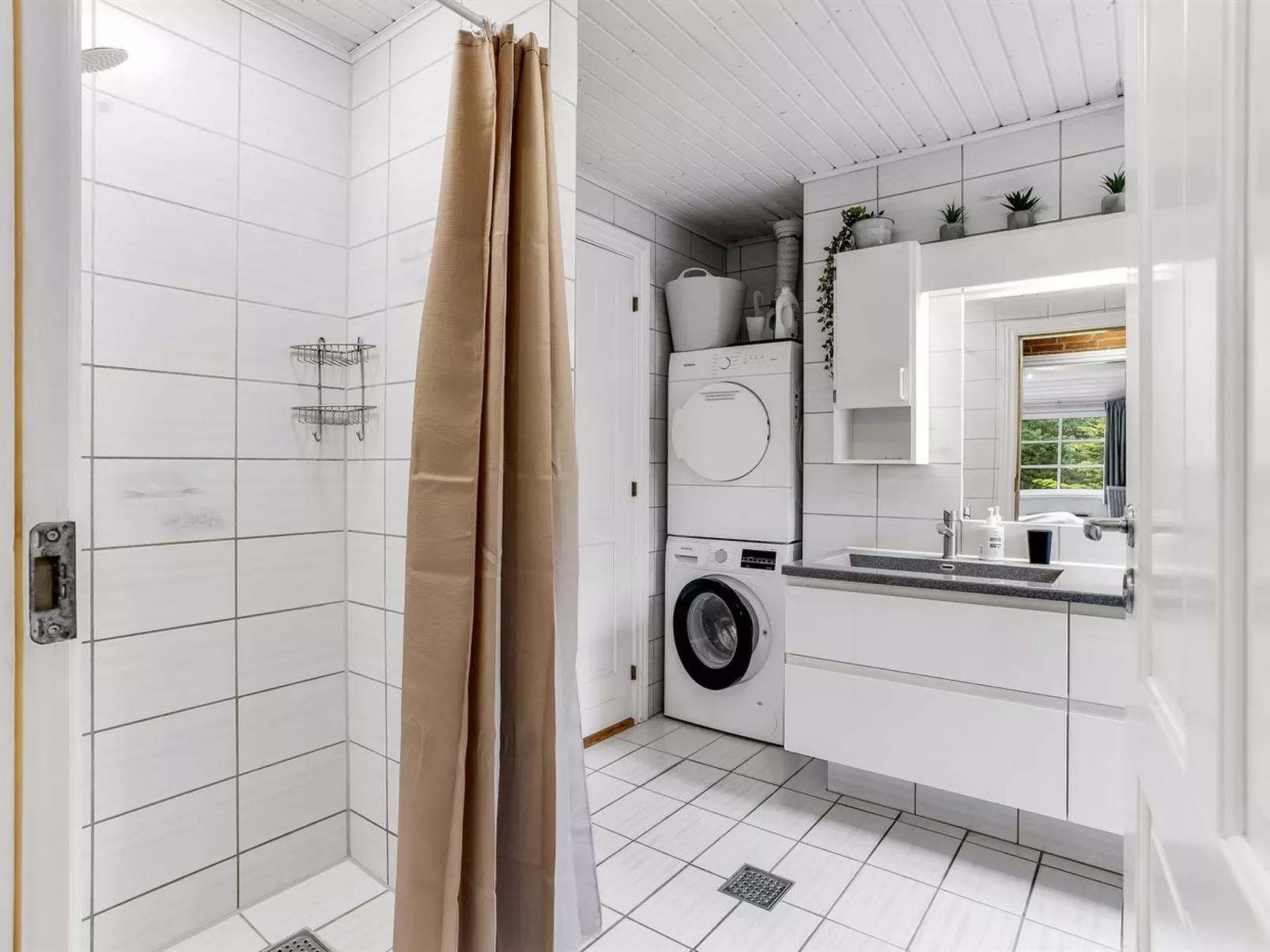 "Pauna" - 50m from the sea-Binnen