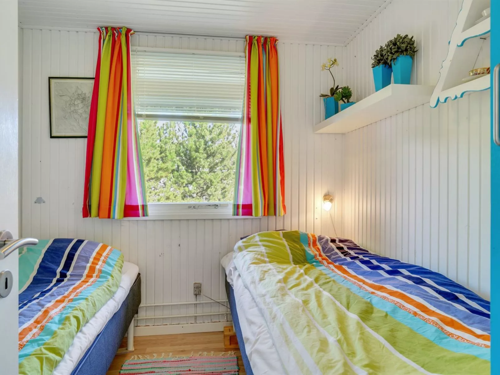 "Dorith" - 100m from the sea-Binnen