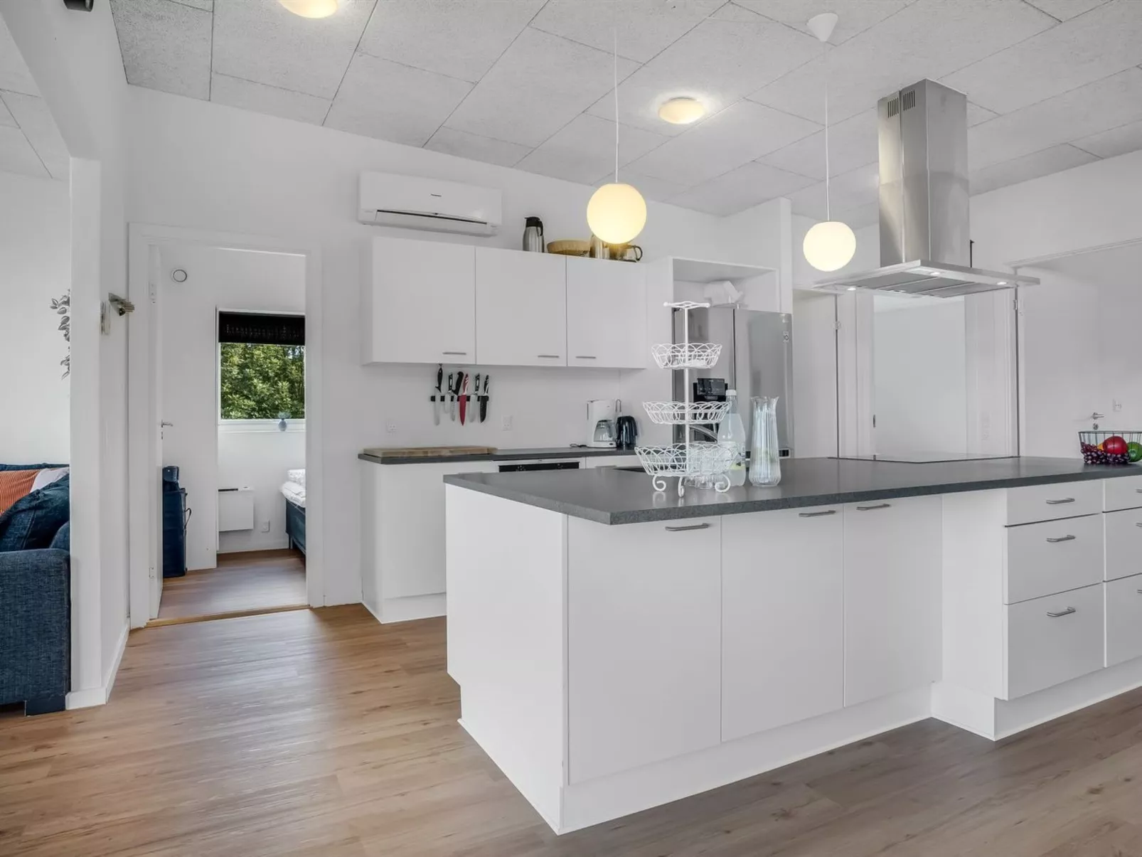 "Eloise" - 50m to the fjord-Binnen