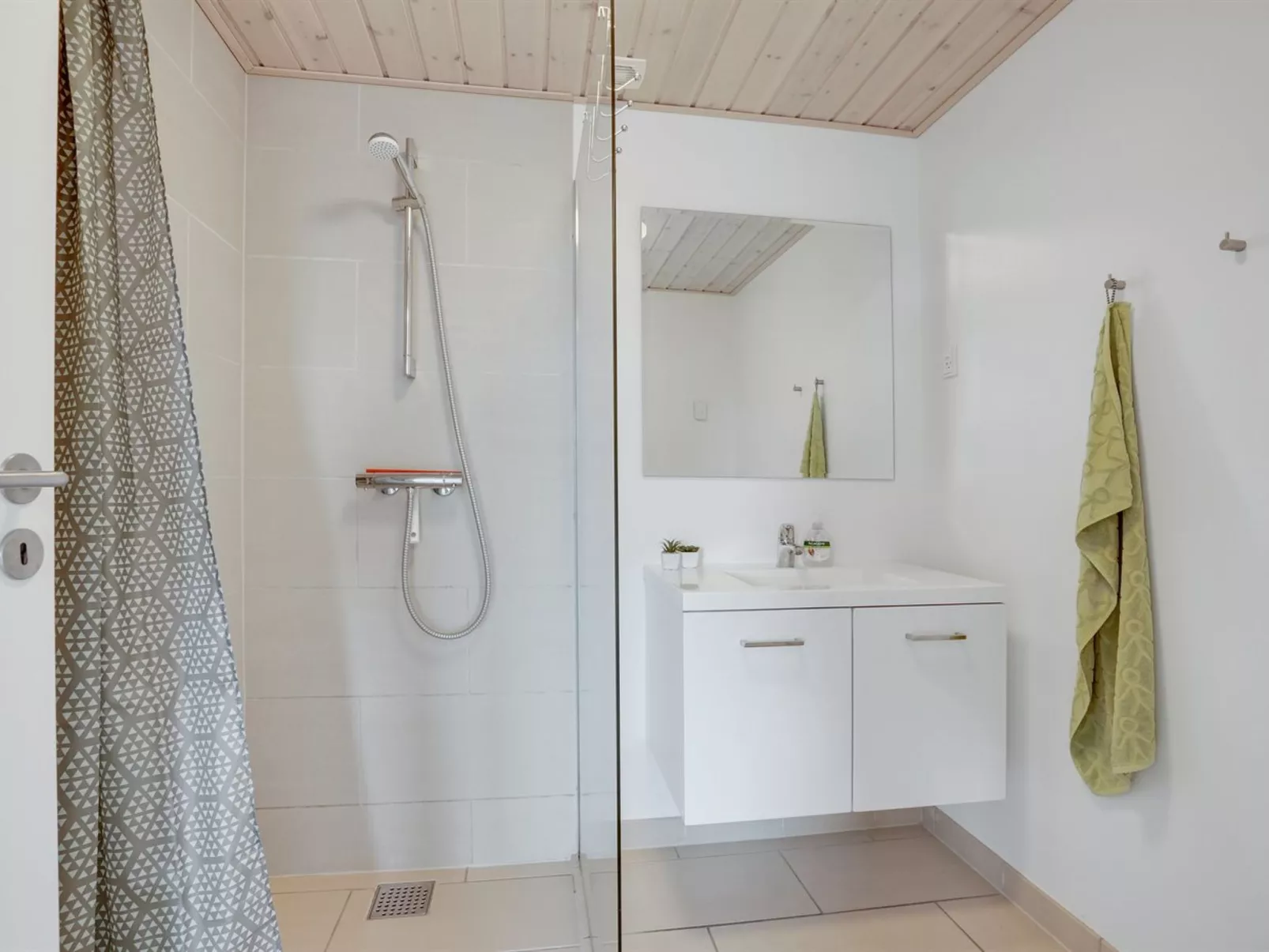 "Vitori" - 800m from the sea-Binnen