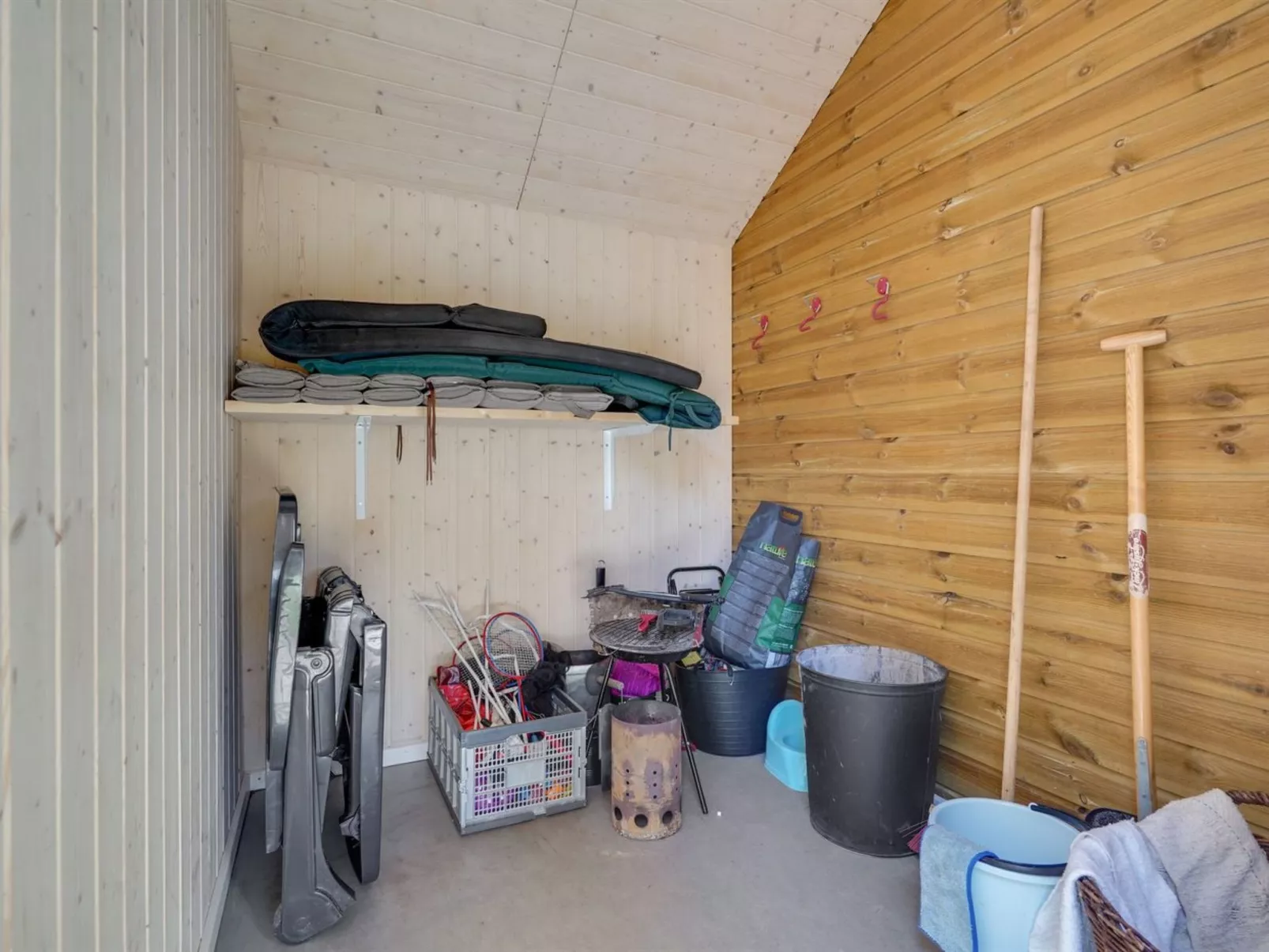 "Elita" - 1.7km from the sea-Binnen