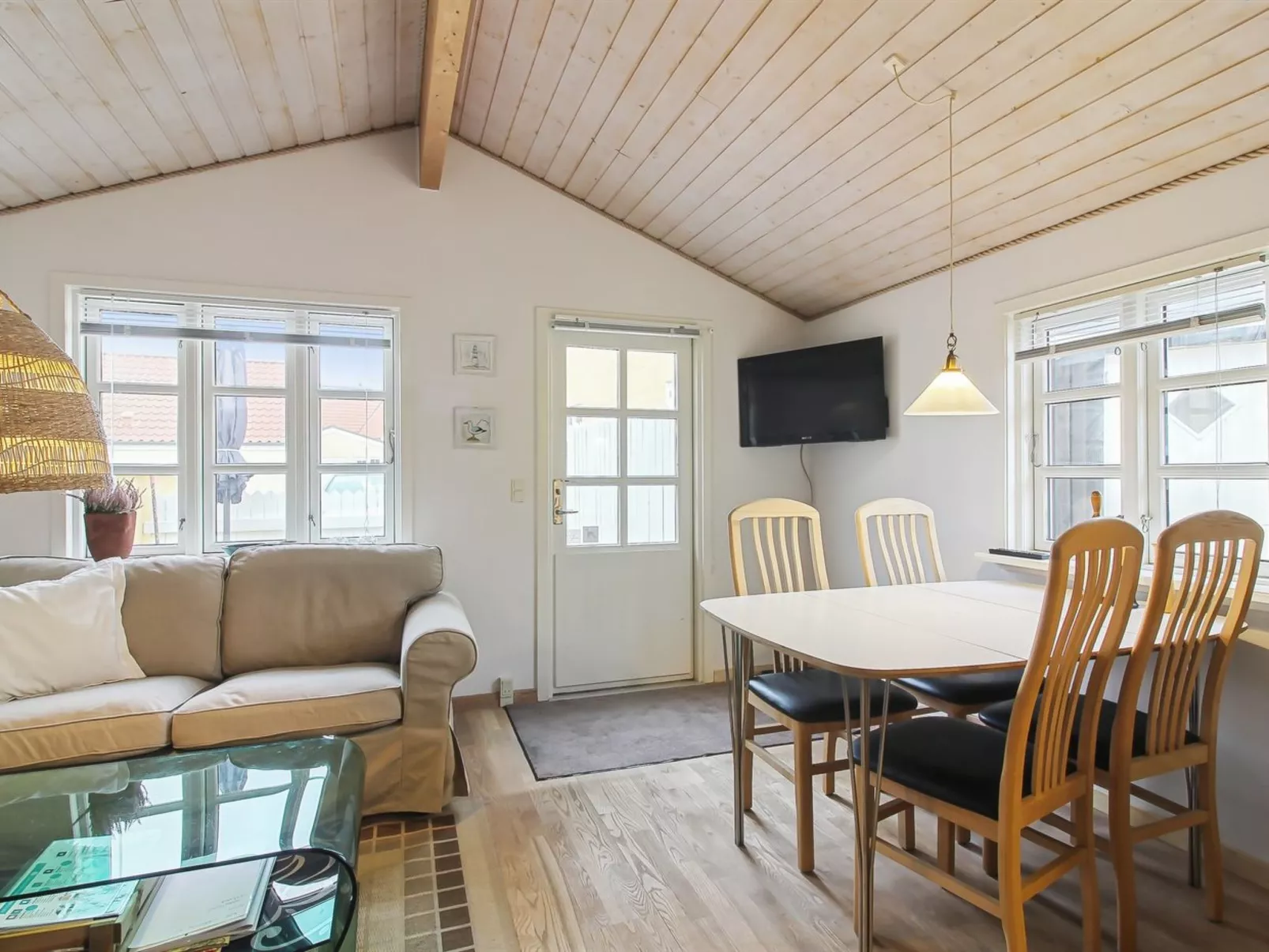 "Fritzy" - 75m from the sea-Binnen