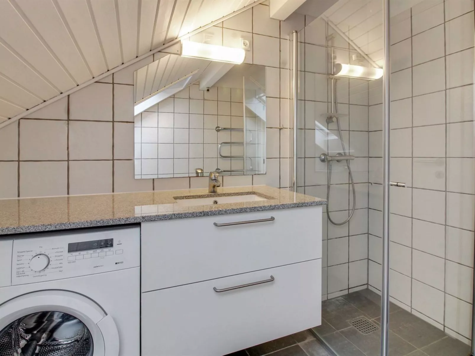 "Daya" - 2.3km from the sea - Binnen