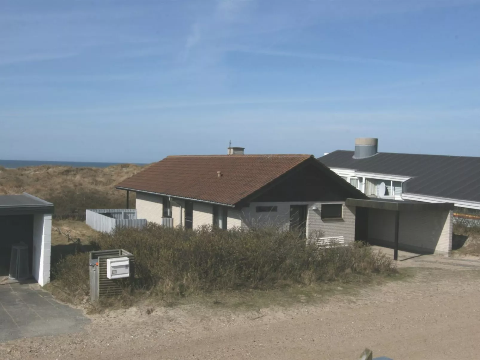 "Sophine" - 50m from the sea-Buiten