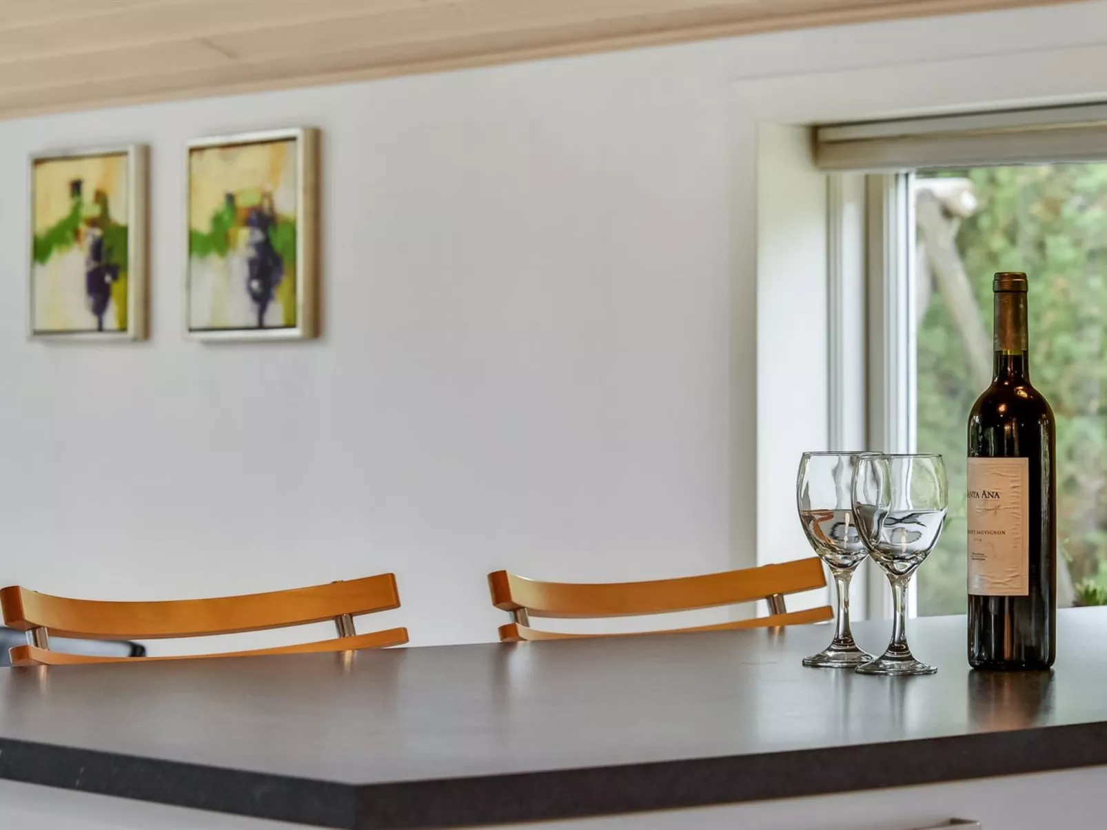 "Lav" - 3.8km from the sea-Binnen