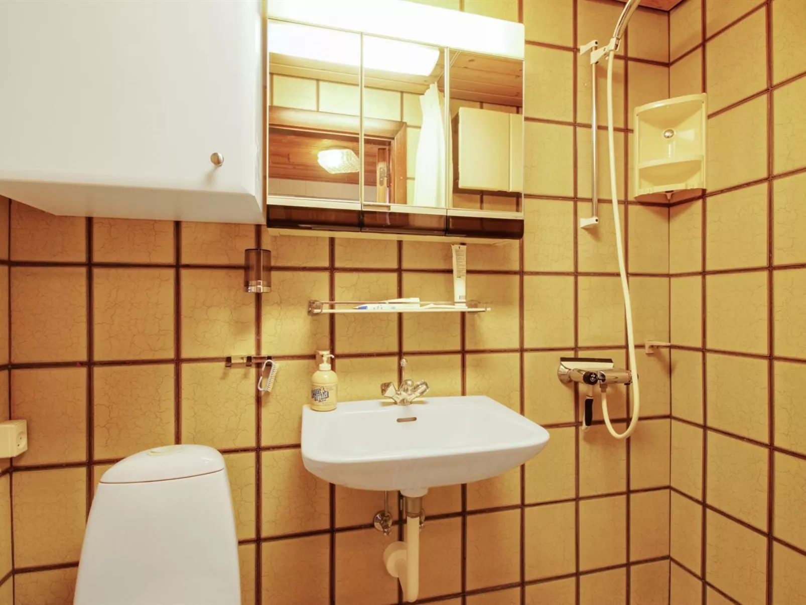 "Ehmi" - 500m from the sea-Binnen