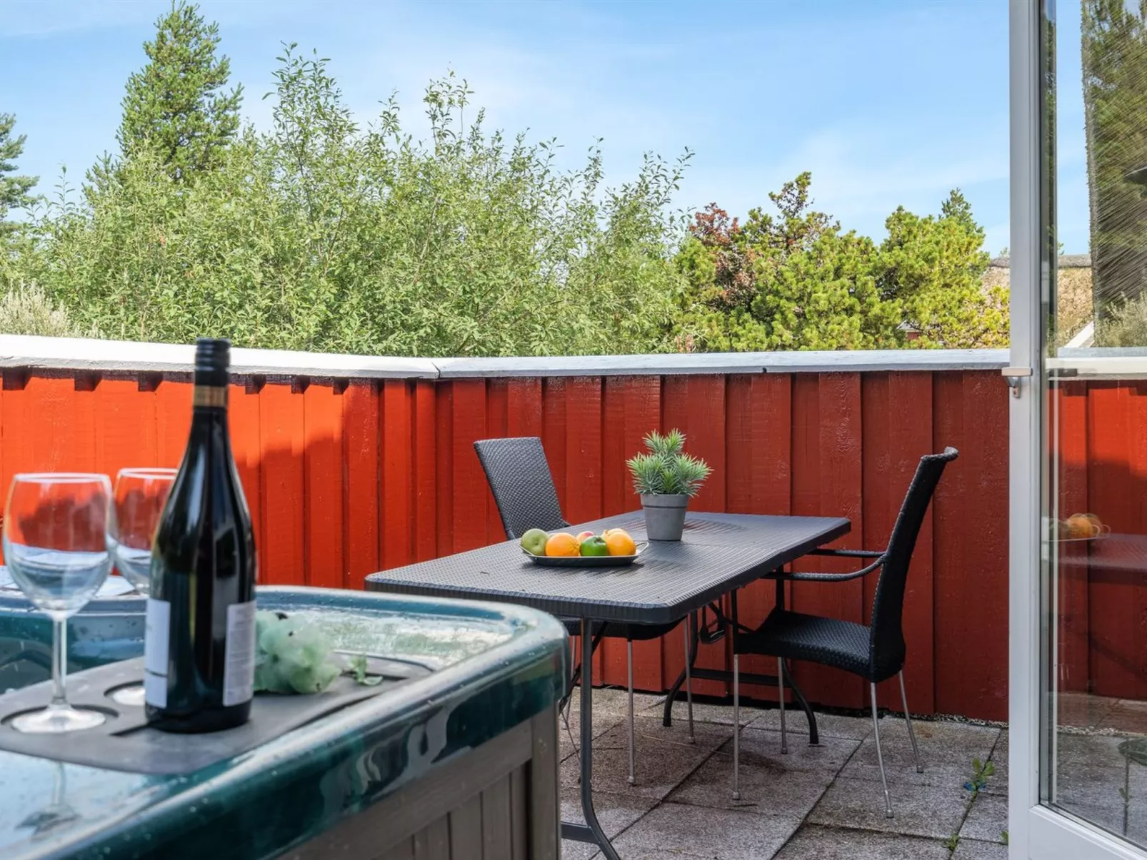 "Gunlög" - 3.1km from the sea-Buiten