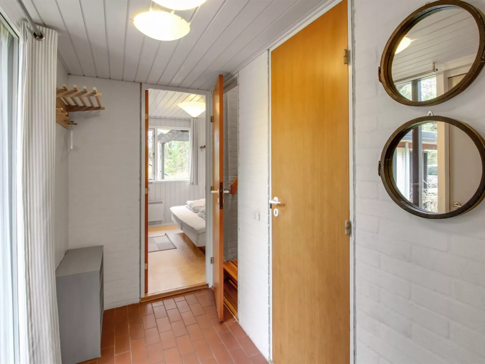 "Emilla" - 3.8km from the sea-Binnen