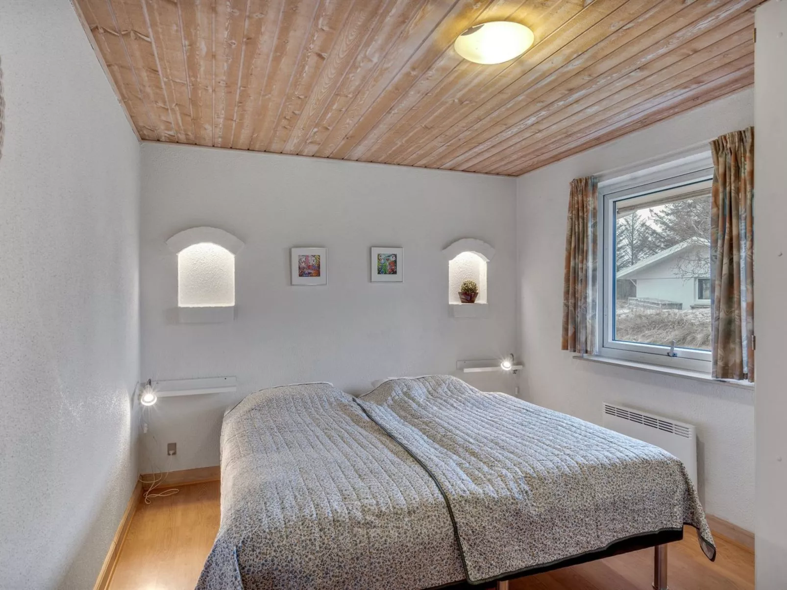 "Vicktoria" - 500m to the fjord-Binnen