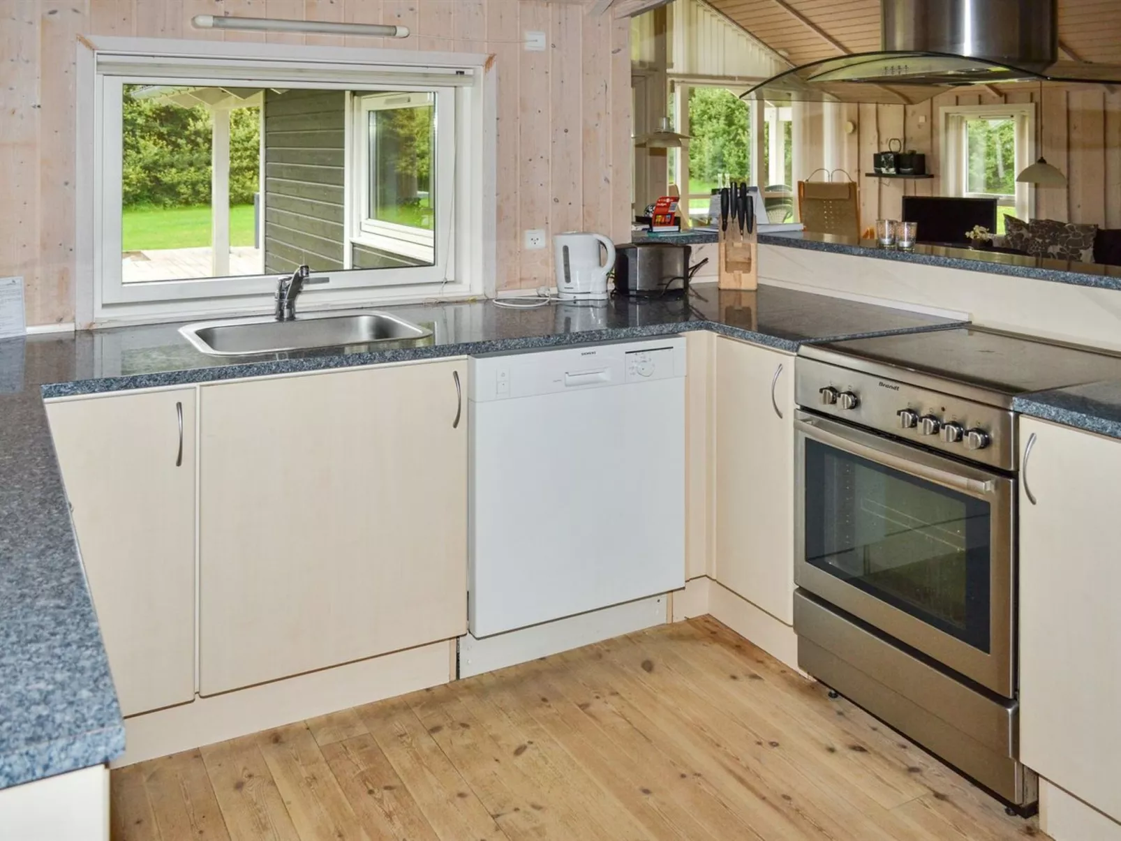 "Åsta" - 1.7km from the sea-Binnen