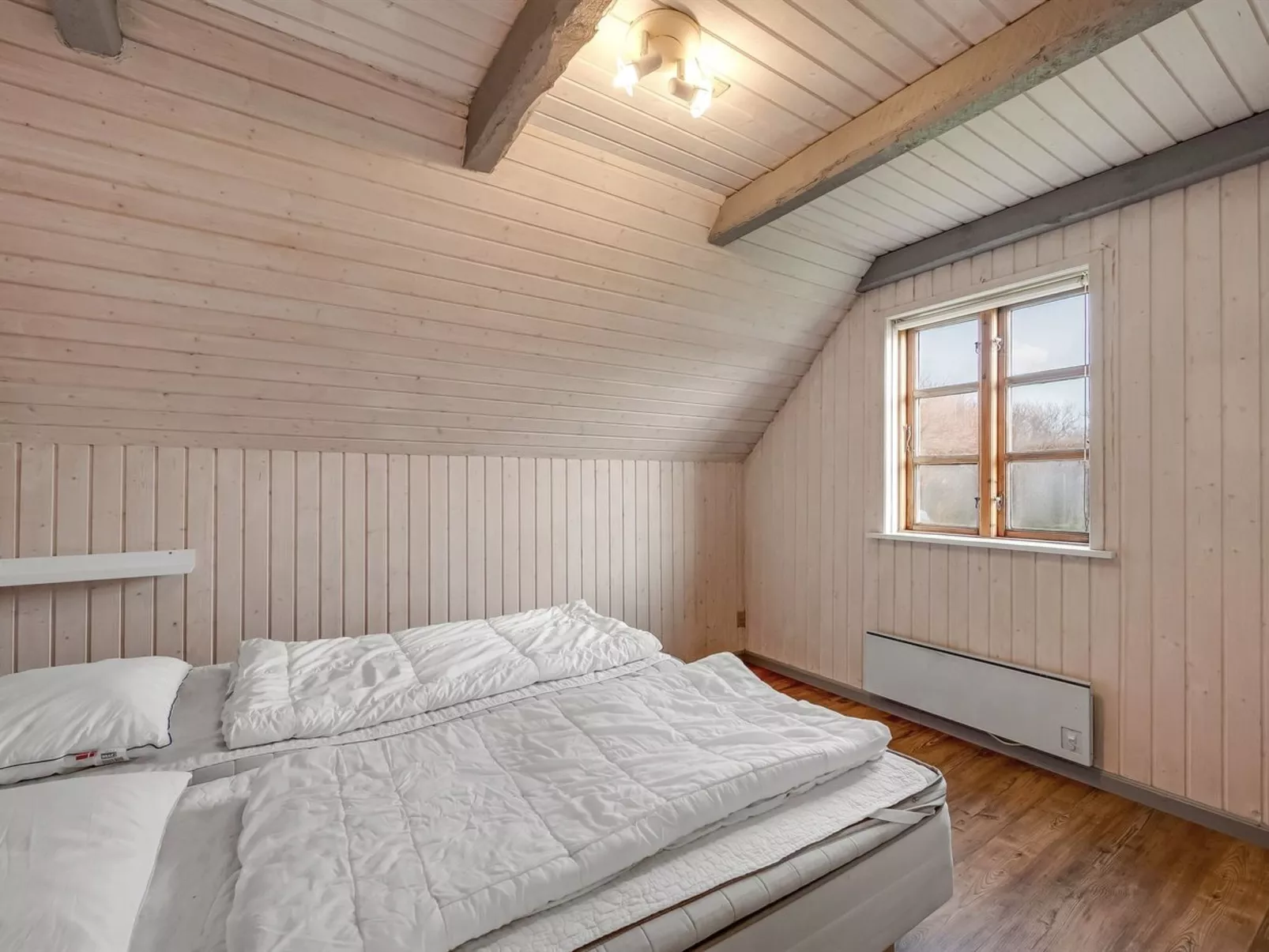 "Vangja" - 700m to the fjord-Binnen