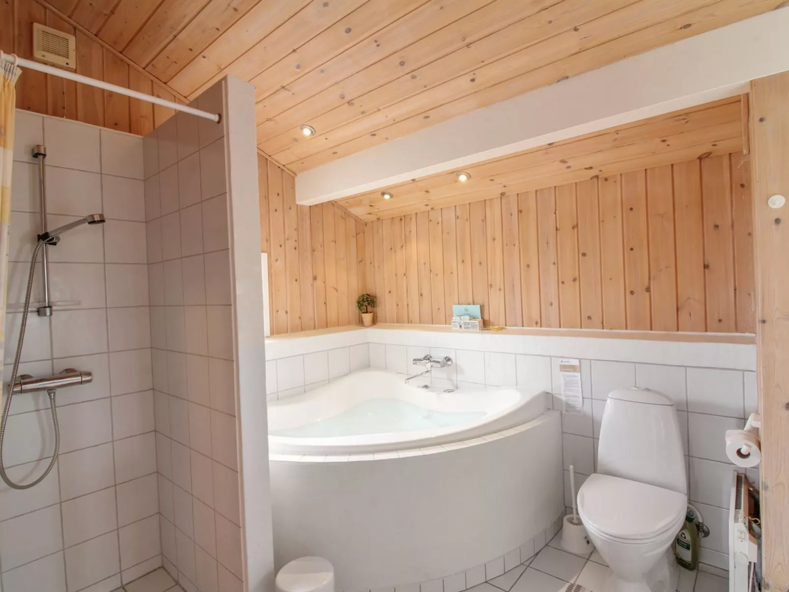 "Gamal" - 400m from the sea-Binnen