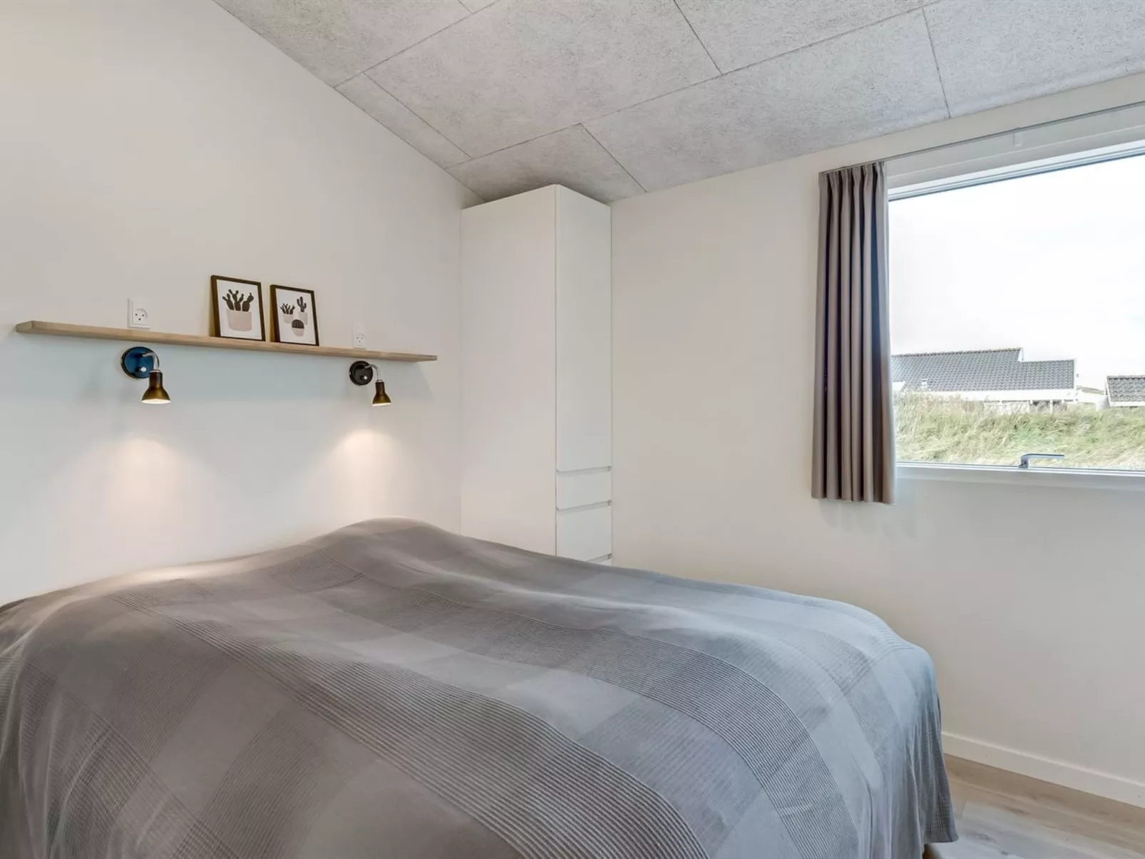 "Birger" - 300m from the sea-Binnen