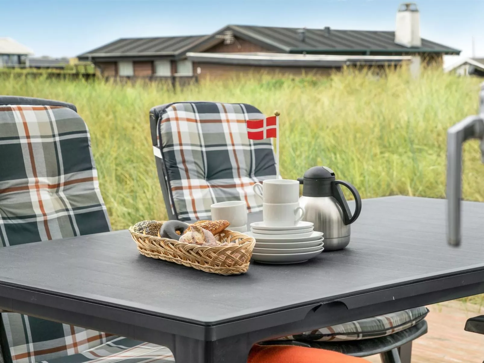 "Gilbert" - 96m from the sea-Buiten