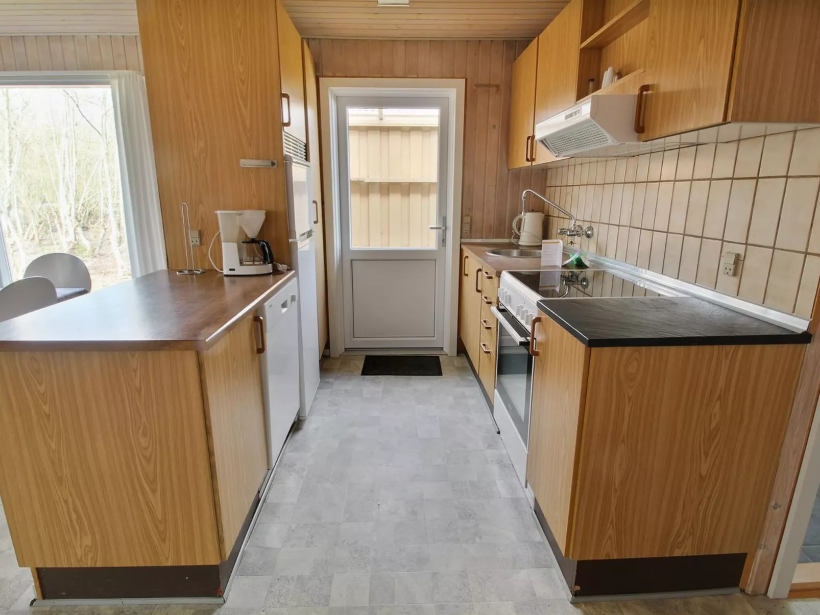 "Svanhild" - 1.2km from the sea-Binnen