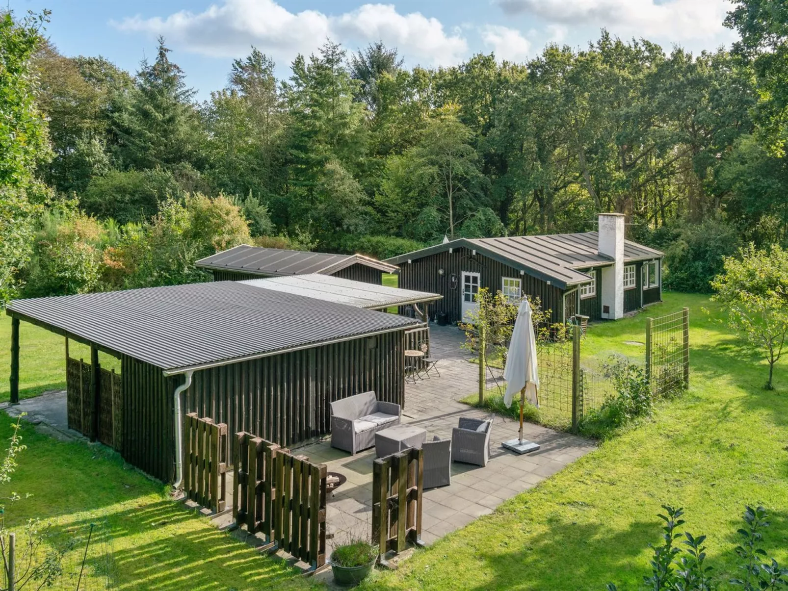 "Arnborg" - 2km from the sea-Buiten