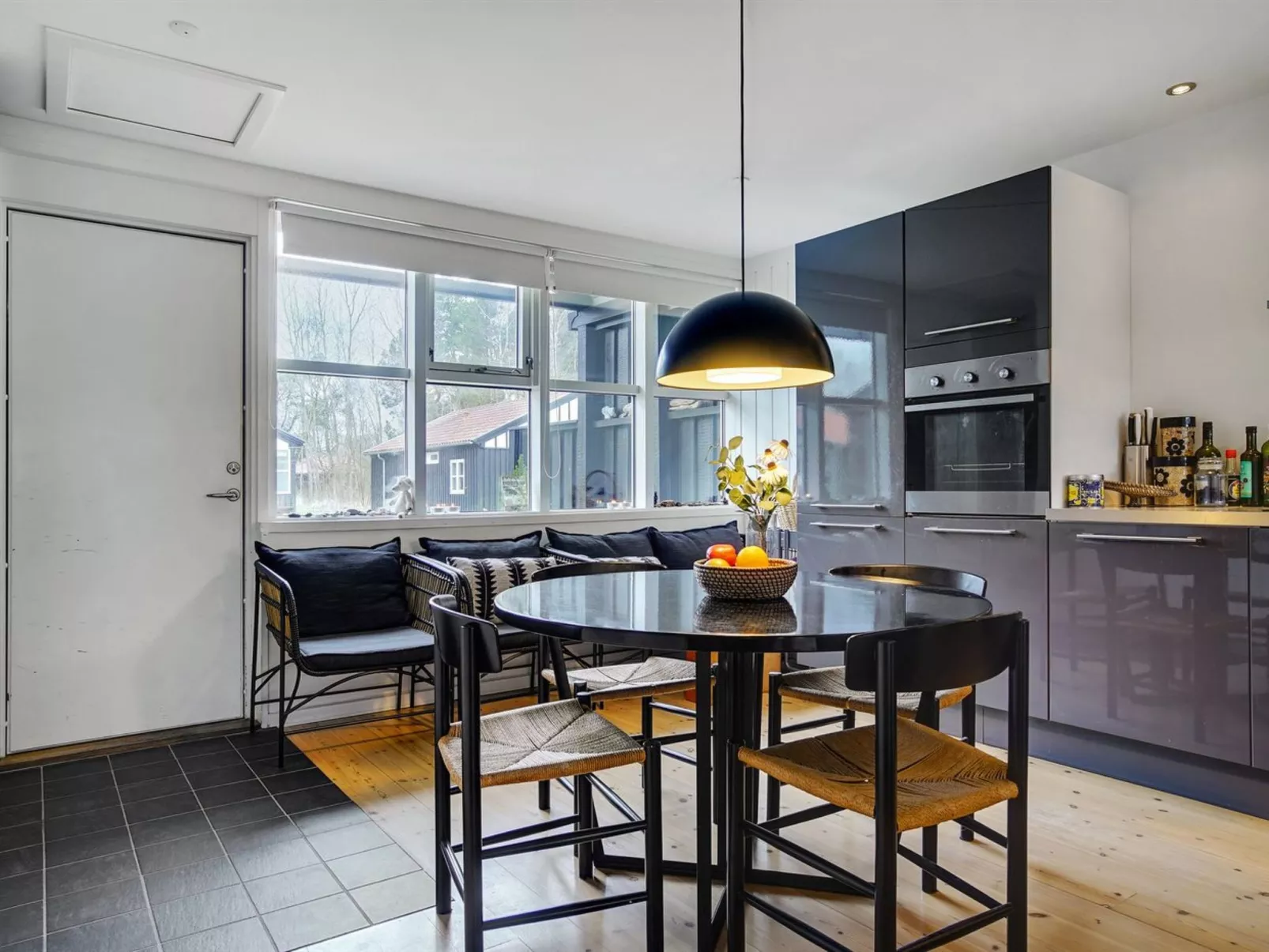 "Elfride" - 200m from the sea-Binnen