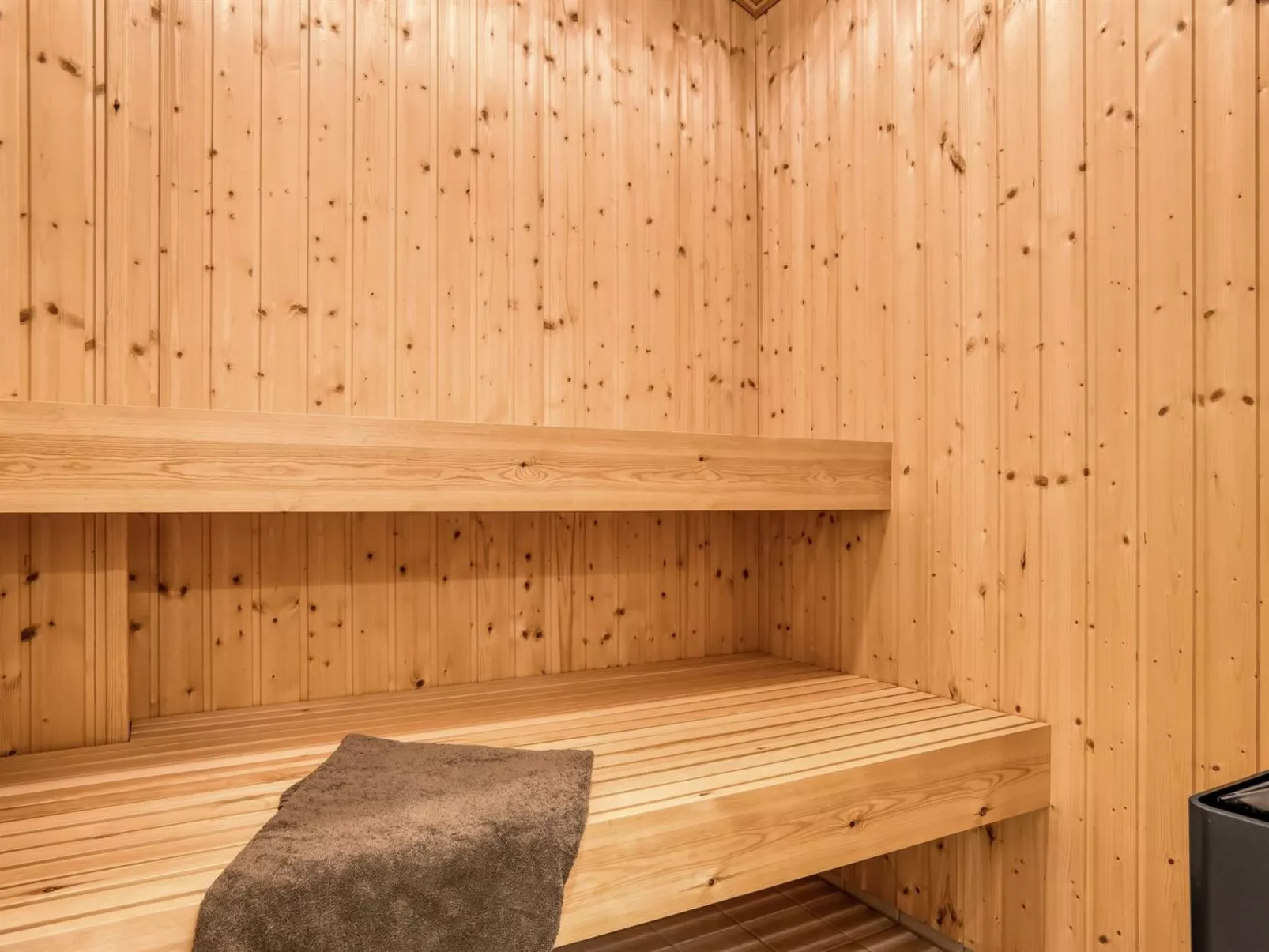 "Eileen" - 300m from the sea-Binnen