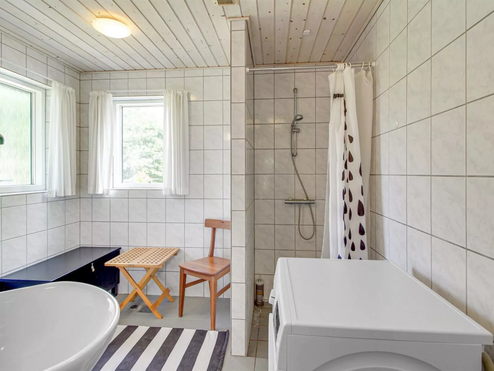 "Ernestina" - 500m from the sea-Binnen