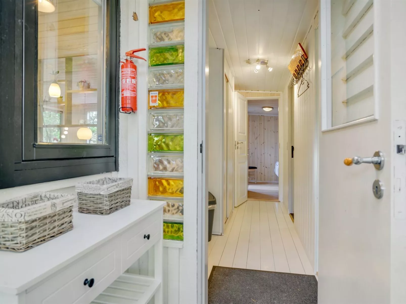 "Siljan" -  from the sea-Binnen