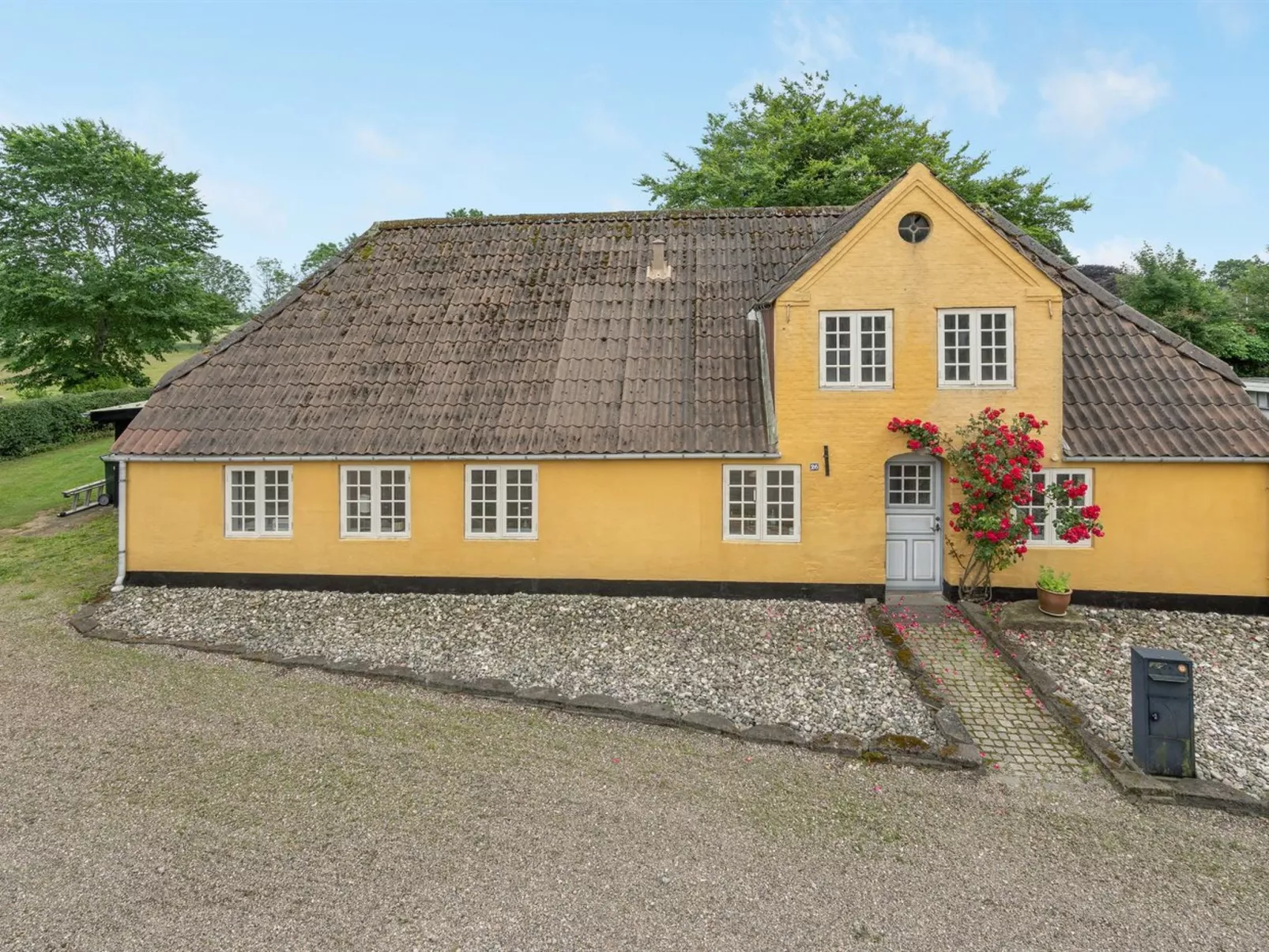 "Ilsa" - 9.8km from the sea-Buiten