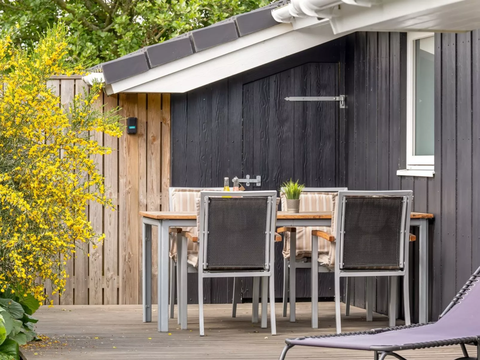 "Tanna" - 330m to the fjord-Buiten