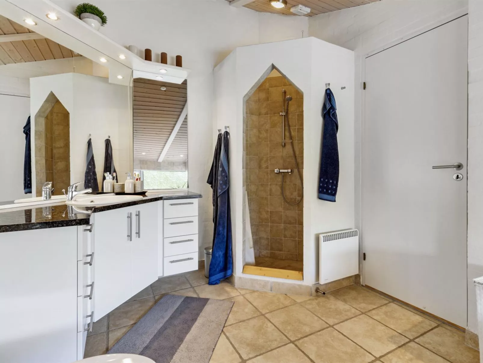 "Tatyana" - 1.0km from the sea-Binnen