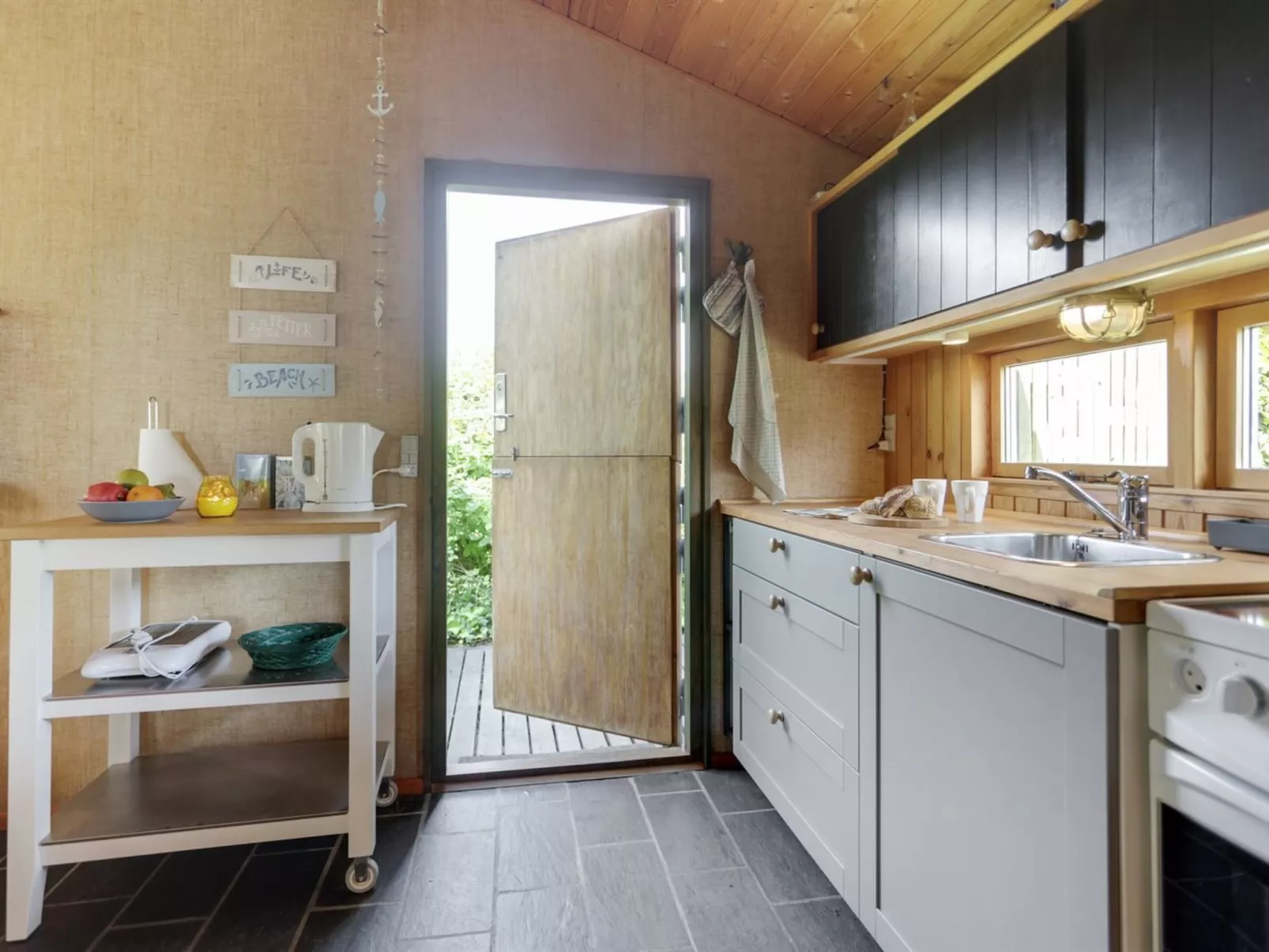 "Ani" - 100m from the sea-Binnen